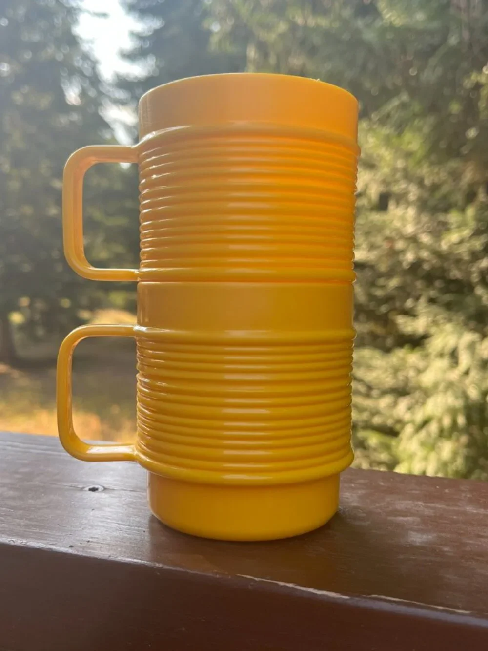 Vintage Retro 1970s Rubbermaid Yellow Ribbed Stackable Plastic Mugs Cups Set